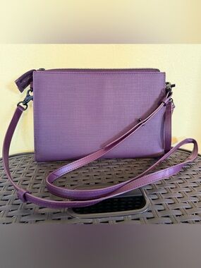 NWOT Dagne Dover Essentials Convertible Crossbody Clutch in Plum
